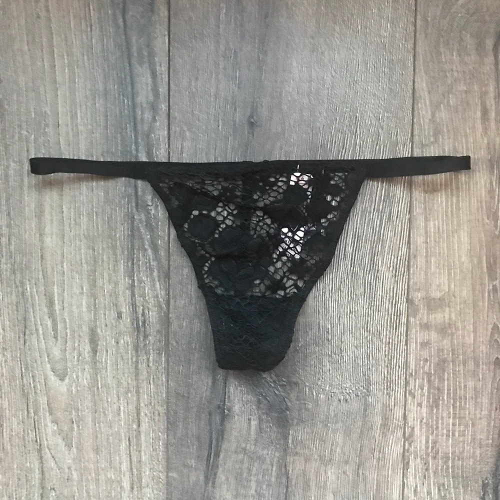Victoria’s Secret Very Sexy V-String Panty